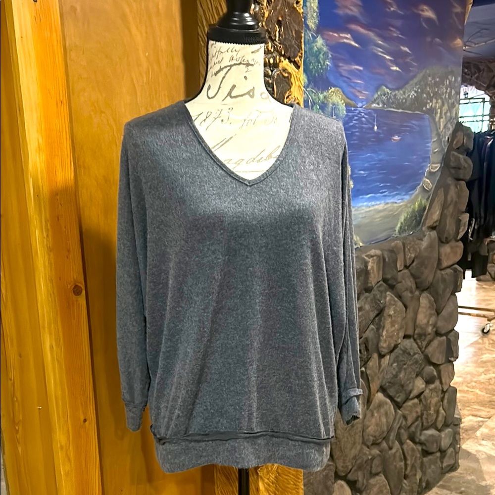 NWT Tempo Paris Gray V-Neck SweaterMade in Italy M/L